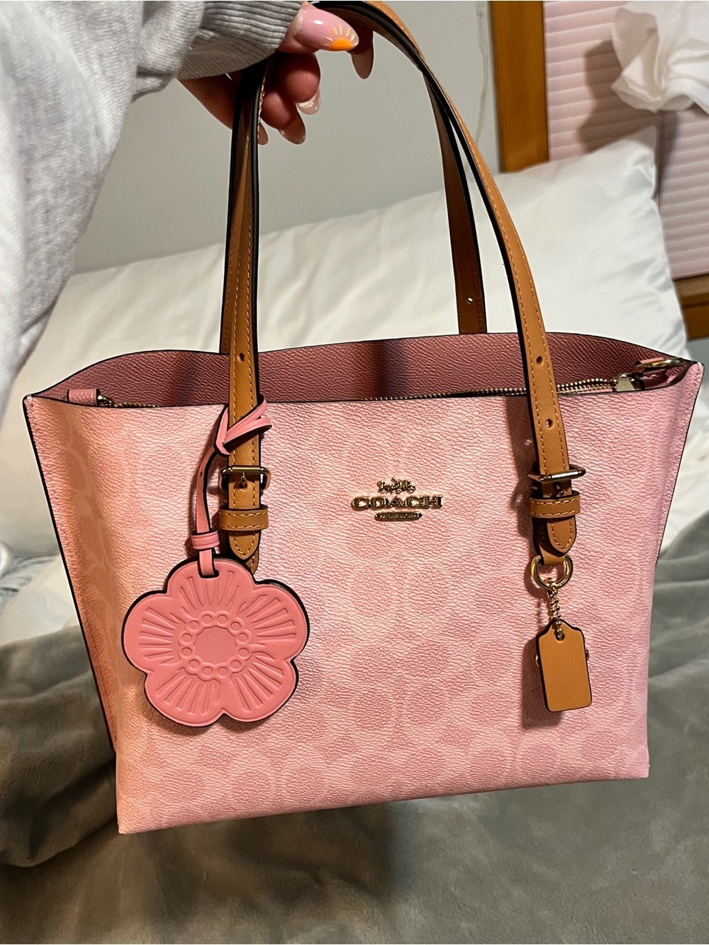 Coach Mollie Tote 25- powder pink
